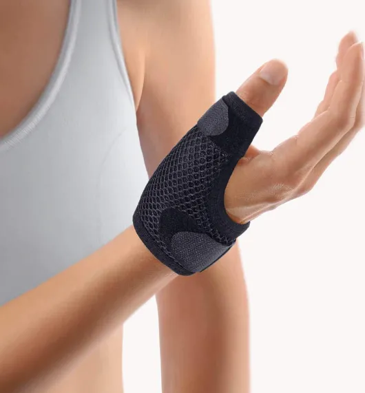 Bort Soft Daumenschiene Kurz Small Schwarz