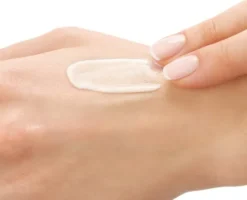 Vichy Neovadiol Tag Trockene Haut in den Wechseljahren 50 ml + gratis Kosmetiktasche 1 Stück