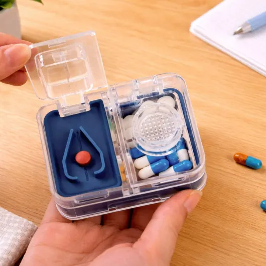 Wellys Pillendose mit Schneider und Mörser 1 Stück